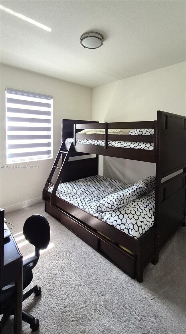 Building Photo - 8760 NW 102nd Ct