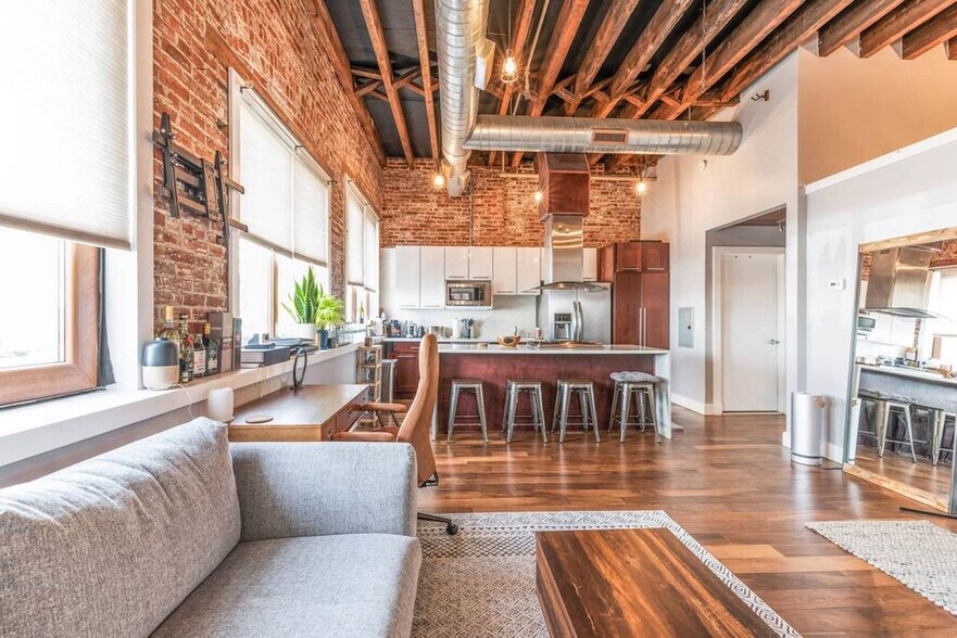 Building Photo - 621 14th St