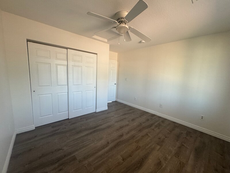 Building Photo - 2702 E Juniper Ave