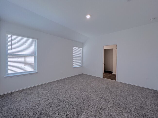 Building Photo - 21197 Alder Oaks Dr
