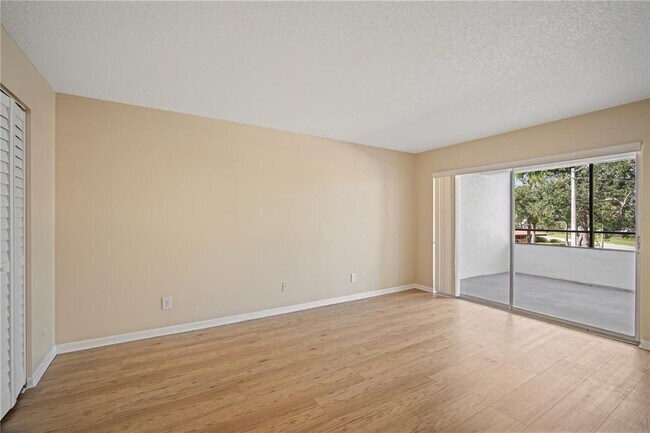 Building Photo - 2585 Countryside Blvd