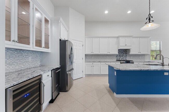 Building Photo - 4615 Siena Cir