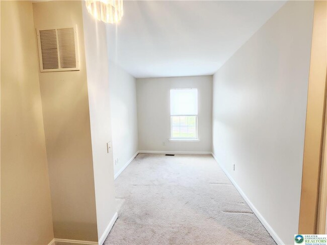 Building Photo - 1447 Artisan Ct