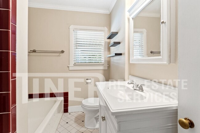 Building Photo - 1067 Perkins Way