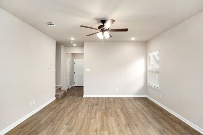 Building Photo - Brand New 3/2.5 Townhome