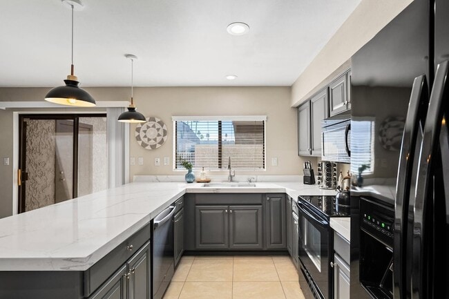 Building Photo - 7339 E Northland Dr