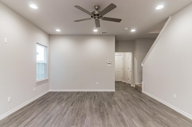 Building Photo - 106 Peruna Dr