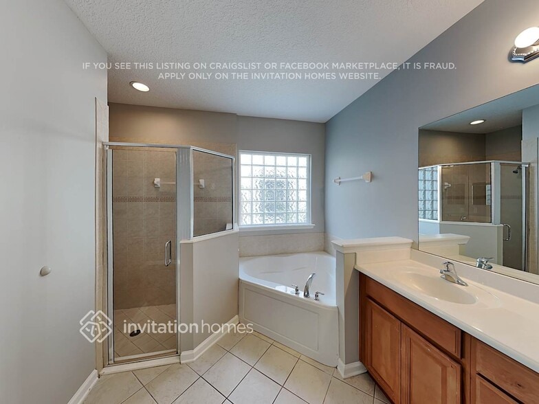 Building Photo - 14809 Falling Waters Dr