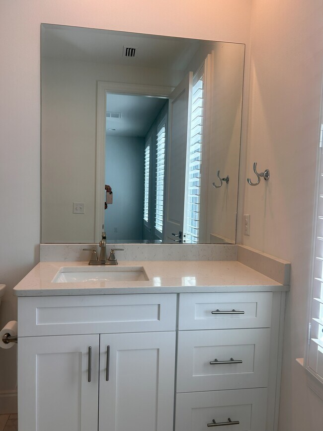 Building Photo - 14 Conifer Ct