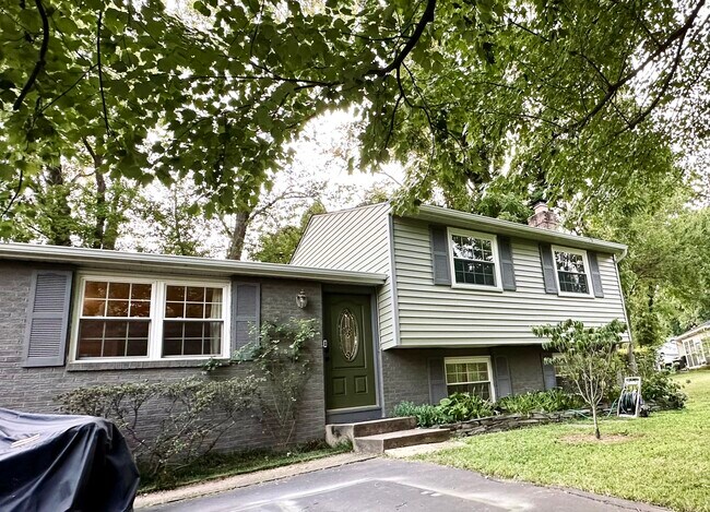 Primary Photo - 9802 Brightlea Dr