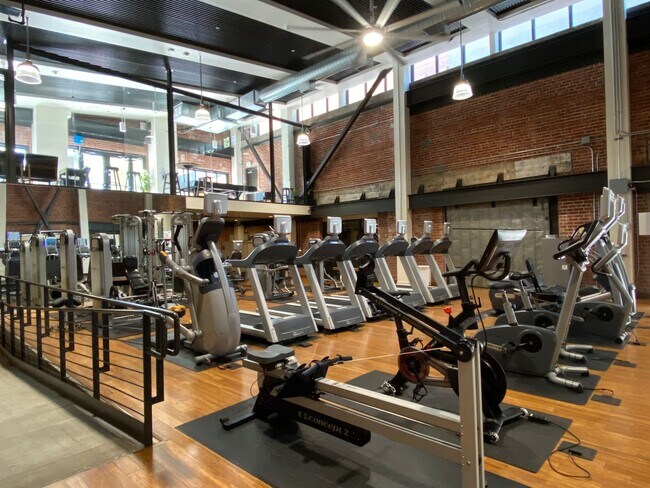 Building Photo - Modern Plant 51 Condo with Downtown Views | Secure Access | GE Café Appliances | Dogs Welcome