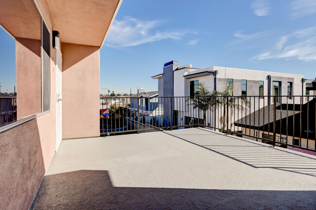 SE View from the deck, see adjacent townhomes - 2312 Grant Ave