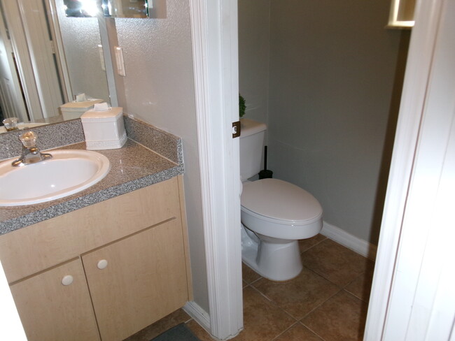 Master bathrom - 1285 South Beach Cir