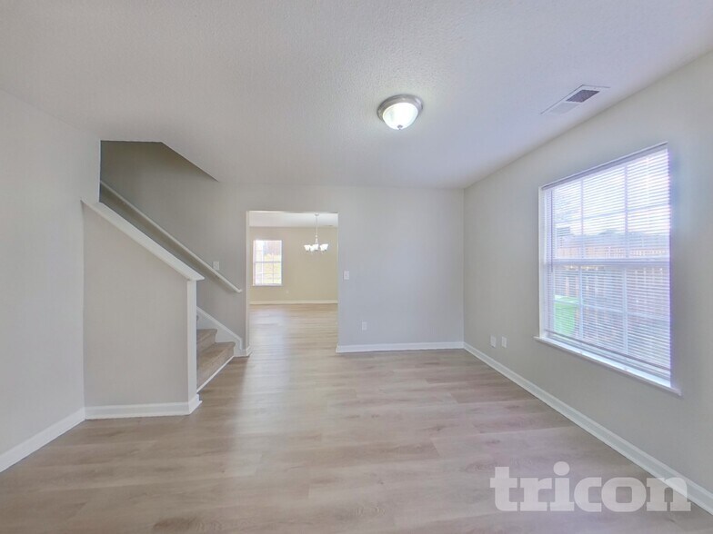 Building Photo - 1952 Lake Carolina Dr