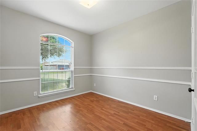 Building Photo - 1516 Marti Dr