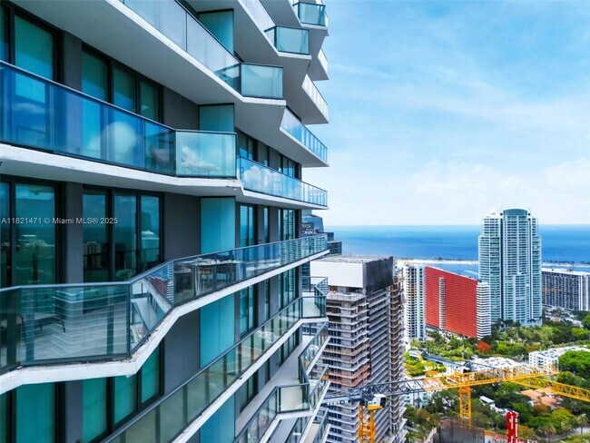Building Photo - 1300 S Miami Ave