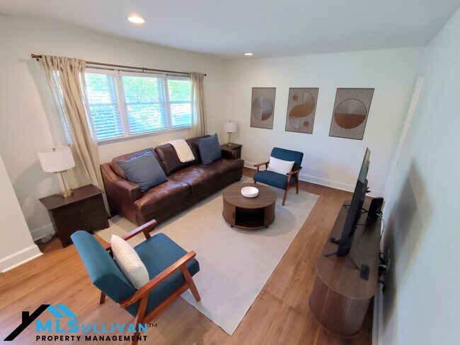 Building Photo - 101 W Roosevelt St