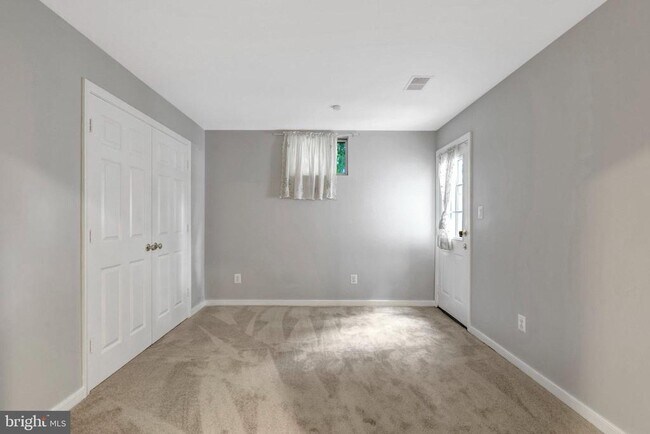 Building Photo - 26161 Rachel Hill Dr