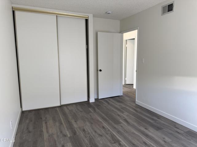 Building Photo - 832 E Garfield Ave