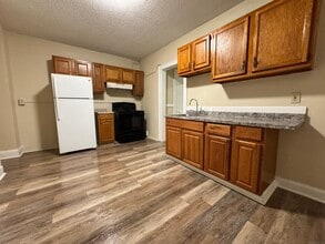 Building Photo - 75 Whitmore St