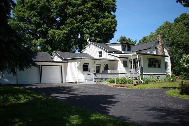 Building Photo - 164 Eddie Martin Rd