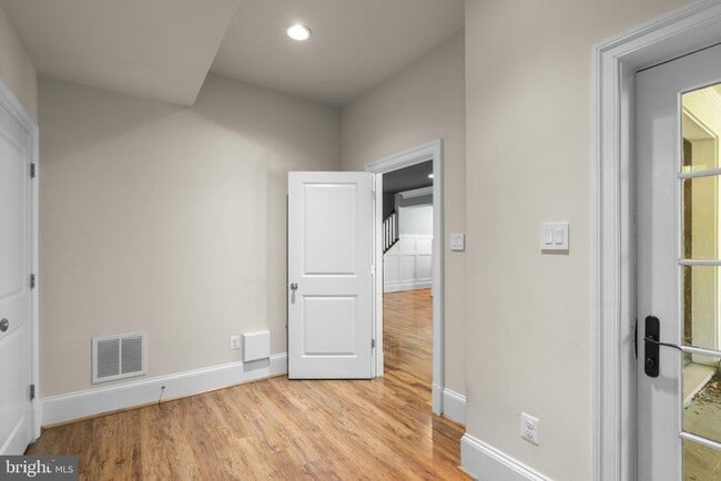 Building Photo - 11230 Kinsale Ct