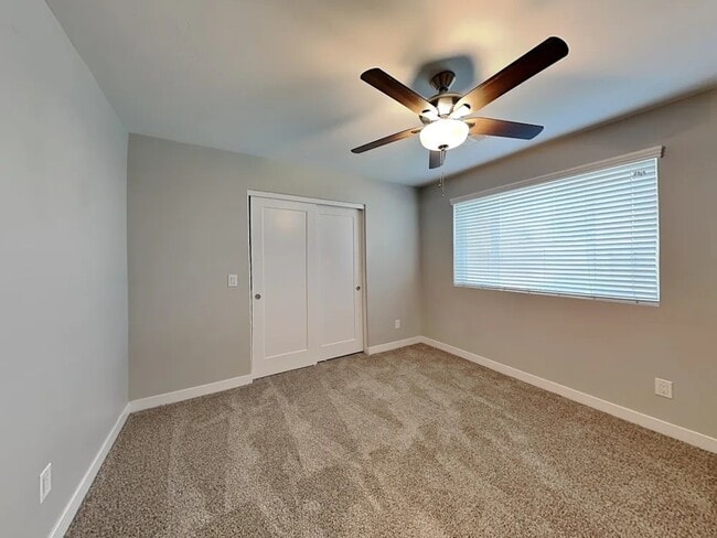 Building Photo - 1211 W Elna Rae St