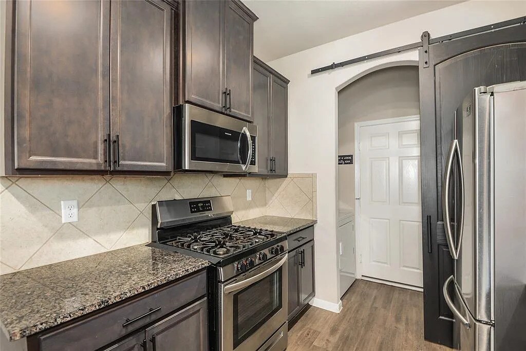 Building Photo - 6404 Macroom Meadows Ln