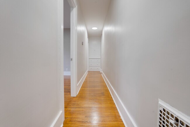 Building Photo - 14 Kenyon Ct