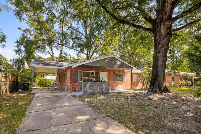 Building Photo - 156 Pocahontas Rd