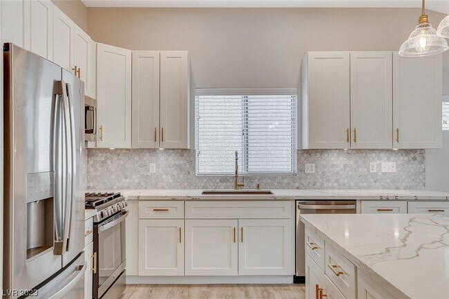 Building Photo - 1979 Joy View Ln