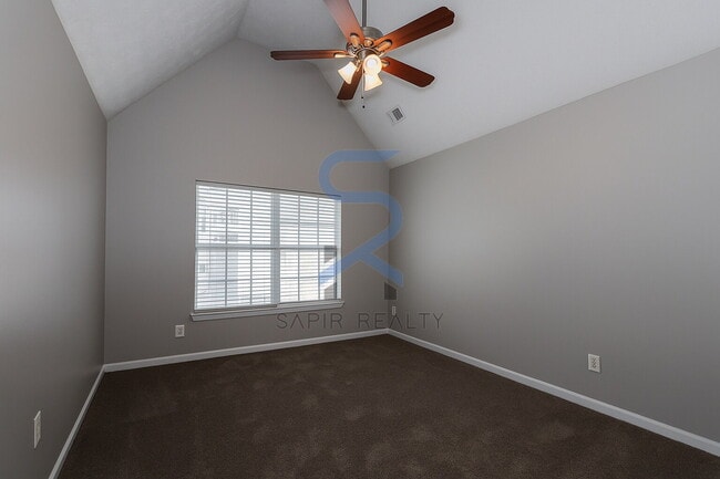 Building Photo - 655 Belle Grove Dr