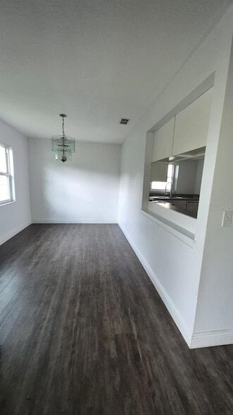 Building Photo - 9924 Sweepstakes Ln