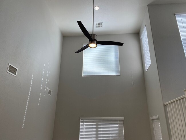 Building Photo - NW!!! 4 bedrooms!!! Pool and Spa!!! All ti...