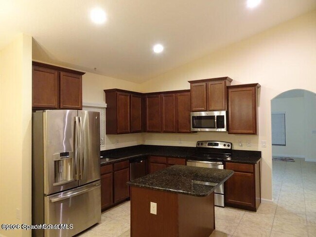 Building Photo - 1080 Cayman Dr