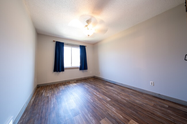 Building Photo - 1705 Slater Ln