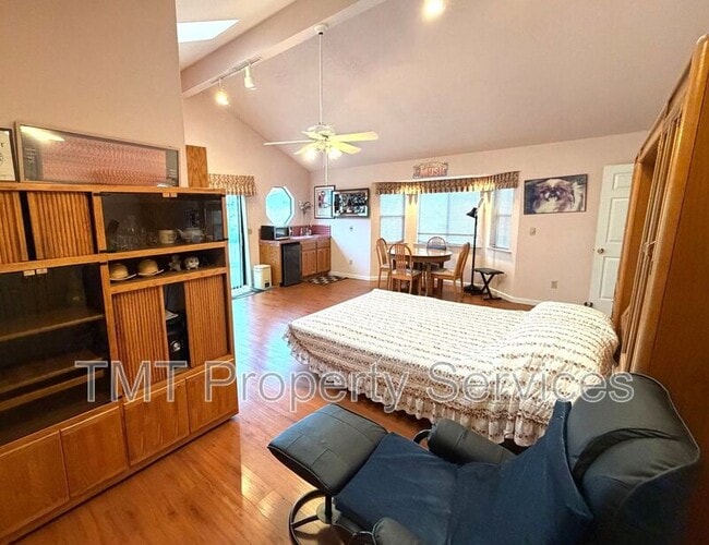 Building Photo - 2 Polvadera Ct