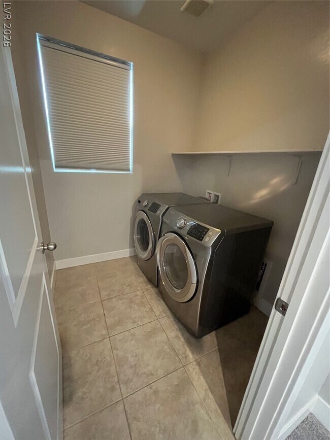 Building Photo - 2455 Calestano Ave