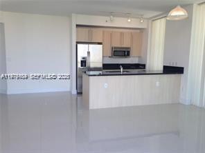 Building Photo - 1111 SW 1st Ave