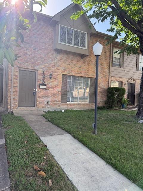Primary Photo - 7358 Crownwest St