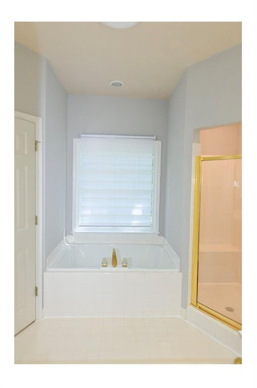 Building Photo - 3885 Waterford Dr