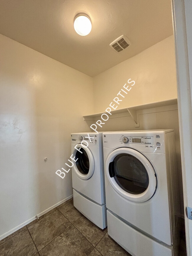 Building Photo - 9906 N Niobrara Way