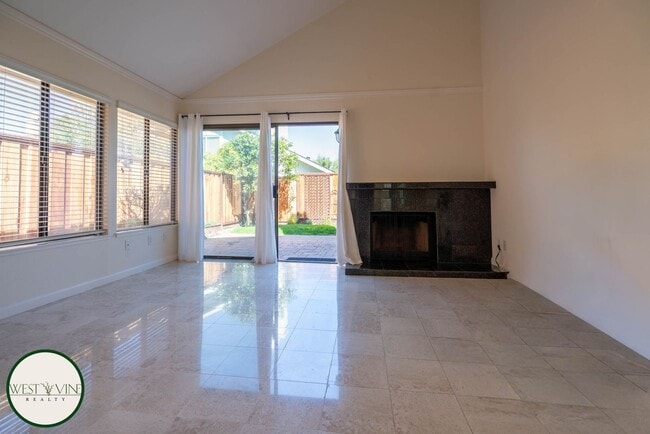 Building Photo - Chic 4 Bedroom, 2.5 Bath Single-Story Home