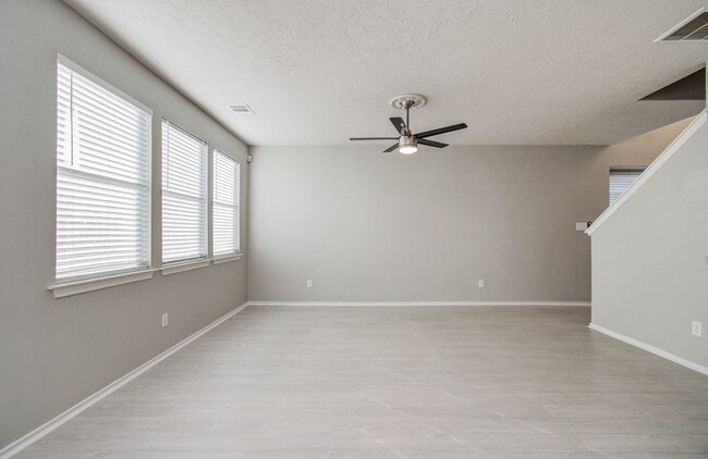 Building Photo - 14319 Mirkwood Ln