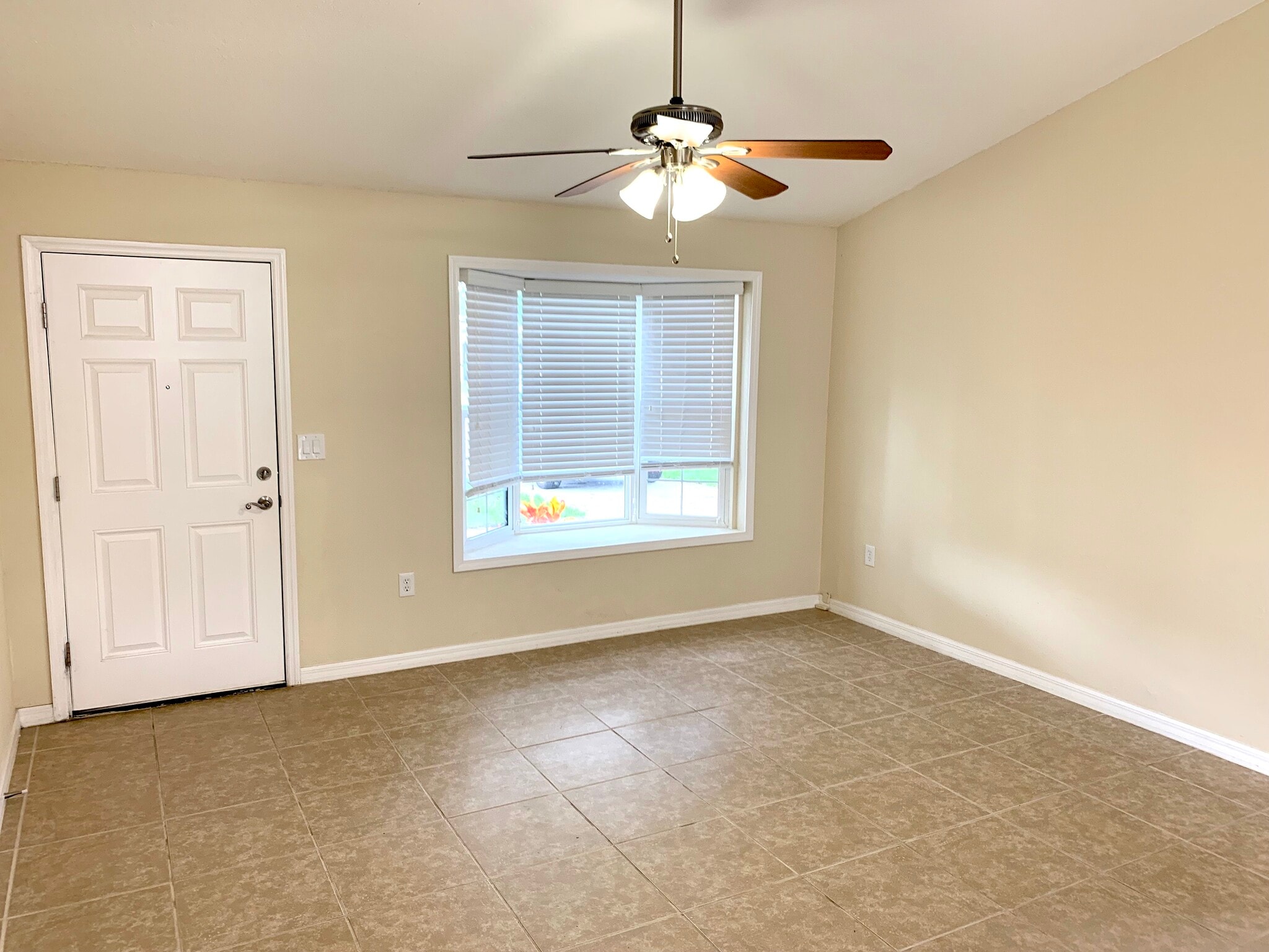 Building Photo - 7055 Lassen Ave