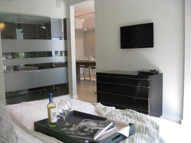 Building Photo - 2100 Park Ave