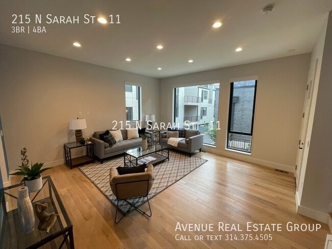 Building Photo - 215 N Sarah St