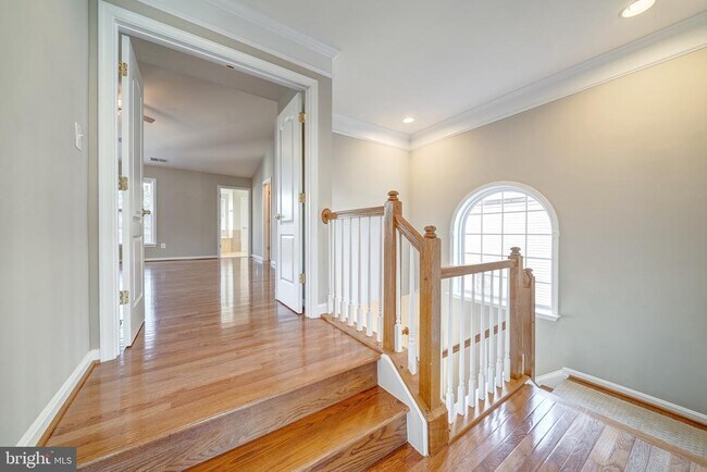 Building Photo - 42029 Bushclover Terrace