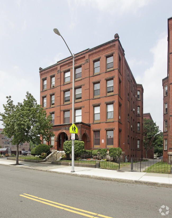 Primary Photo - Matheson Apartments