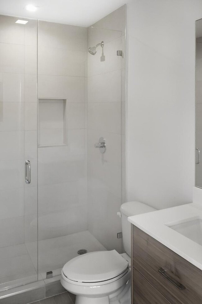 Building Photo - 1376 SW 4th St